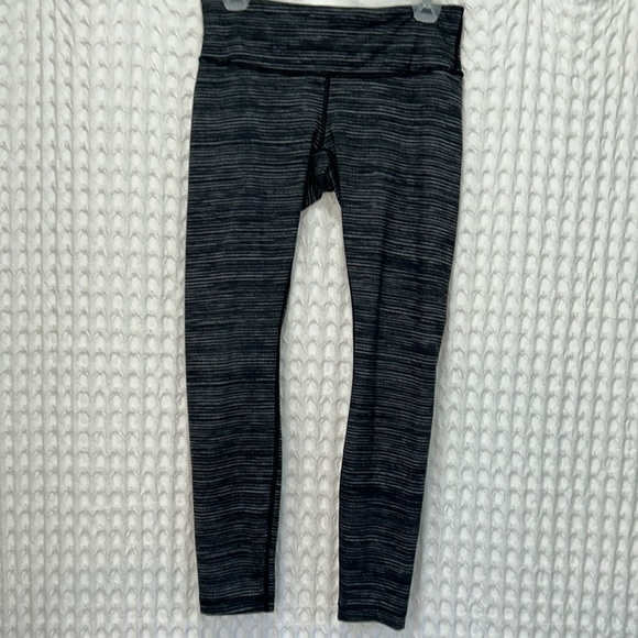 Lululemon Align Leggings Size 8. Very good condition, no pilling - Picture 1 of 4